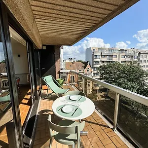Appartement Large Sunny And Bright With Park View, Oostende